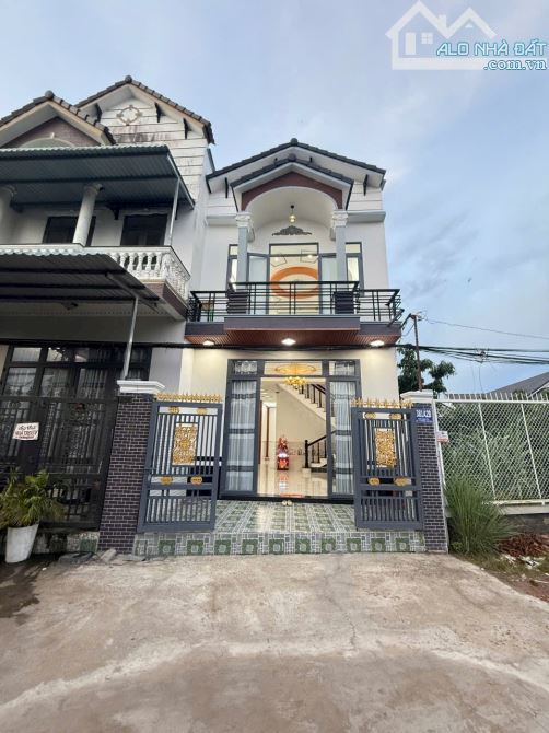 Nhà Trệt Lầu hẻm 876 Trần Nam Phú - Nhà View Bờ kè Rạch, P.Tân An Mới, Cần Thơ - 1