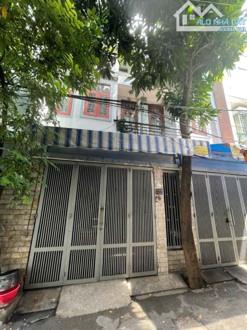 Về quê cần bán gấp nhà HXH Lê Văn Quới ngang 8x12, 3 tầng giá chỉ 9 tỷ - 1