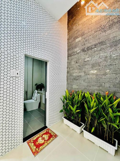 Căn nhà mới 2 tầng gần sân bay - Đ. Nguyễn Văn Công, Gò Vấp. Giá: 3 Tỷ 120 / 60m2. SHR - 1