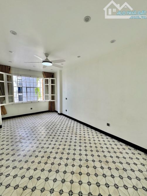 KHU TÁI ĐỊNH CƯ NGỌC THỤY_7 TẦNG THANG MÁY_PHÂN LÔ_GARA _Ô TÔ TRÁNH_2 THOÁNG_GIÁ 13Tỷ2 - 1
