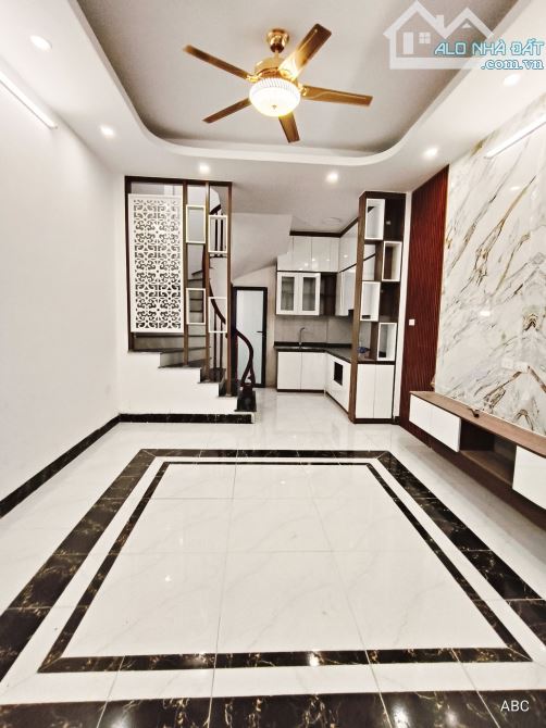 Bán nhà Phố Tân Khai, DƯơng Văn Bé, 43m2 x 5 tầng, Ô tô 15m, Giá: 6,7 tỷ( ctl) - 1