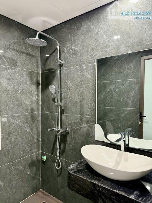 NHÀ ĐẸP THẠCH BÀN, Gara oto, Nở hậu 40m - 6 Tầng Thang Máy, FULL Nội Thất Giá Nhỉnh 12 Tỷ - 1