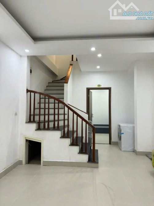 DÒNG TIỀN – LÊ QUANG ĐẠO – NAM TỪ LIÊM – 44m² – MẶT TIỀN 4m – 5 TẦNG – 9 PHÒNG - GIÁ 9. - 1