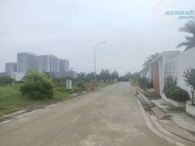 ĐẤT NỀN GIÁP CÔNG VIÊN – KDC CENTANA ĐIỀN PHÚC THÀNH – NỞ HẬU TÀI LỘC  + Vị trí: liền kề c - 1