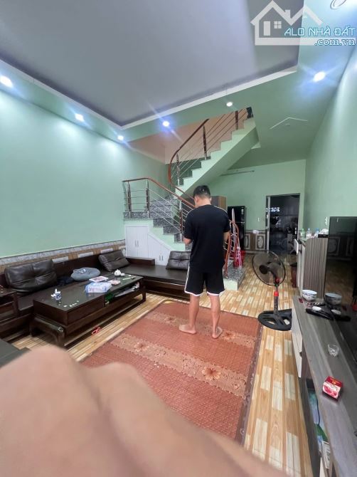 🍌🍌 Bán nhà 2 tầng cũ- Trại lẻ- lê chân- giá 3,45 tỷ-60m2 - 1