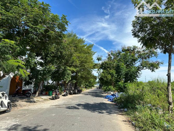 Bán 125m đất gần sông mặt tiền đường Nước Mặn 7 Khu Nam Việt Á giá chỉ 8 tỷ - 1