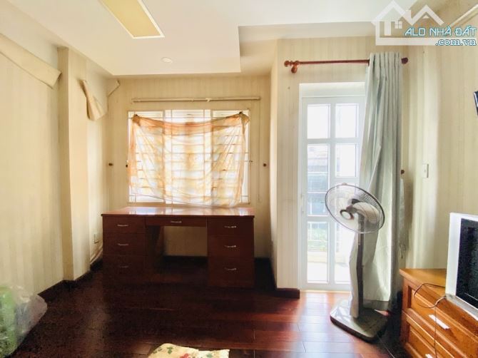 Bán nhà mặt tiền hẻm thông Tân Thuận Đông 45m2 3 tầng 4PN. Chỉ 6,2 tỷ - 1