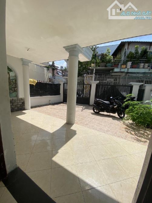 Bán nhà đường số Lâm Văn Bền Quận 7,ngang 6.5M dài 18M,hẻm ô tô ngủ trong nhà,nhỉnh 8 tỷ - 1