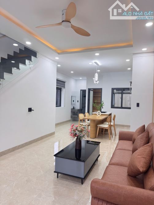 NHÀ MÊ ĐẸP MỚI 100% - GÓC 2 MẶT TIỀN – Y Moan, Phường BMT 2 Tỷ 990 triệu - 1