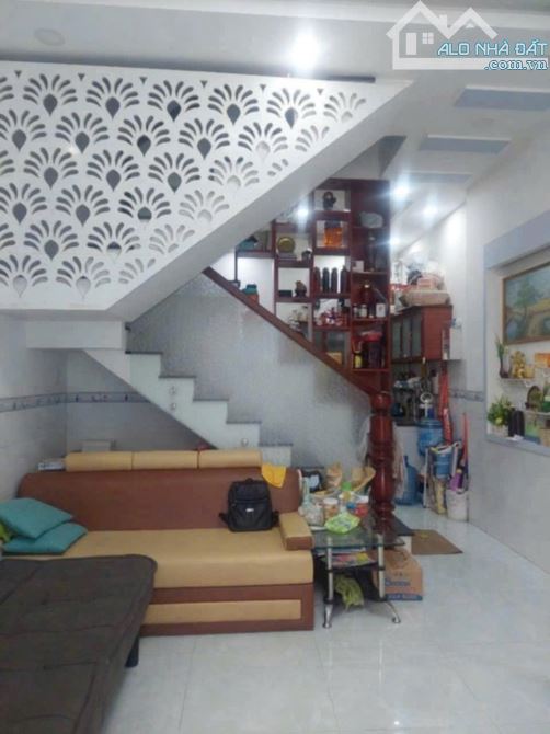 Chủ cần bán nhà 3 tầng ngay hẻm Hà Thanh, cách đường ô tô chỉ 10m. - 1