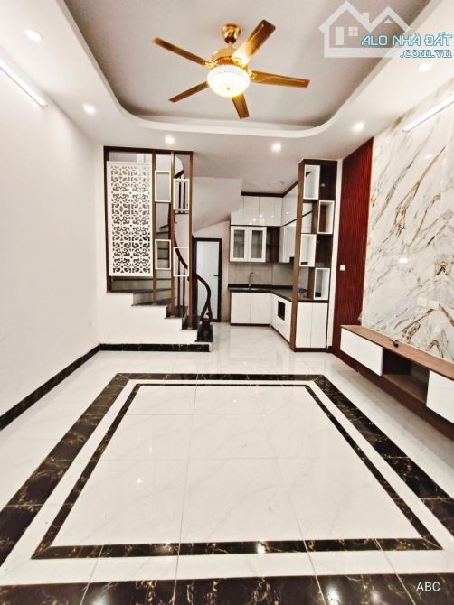 Bán Nhà mới Phố An Dương Vương 30m2 xây 5T gần ôtô - 1