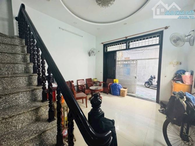 Bán căn góc 3 mặt tiền hẻm oto hoàng hoa thám gần biển dt42.7m giá 6.8 tỷ - 1