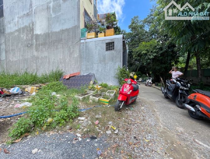 Bán lô ĐẤT 68m2_4x17m_3ty300_đất đối diện bờ kênh thoáng mát 4m XE HƠI chạy ù ù_VƯỜN LÀI - 1