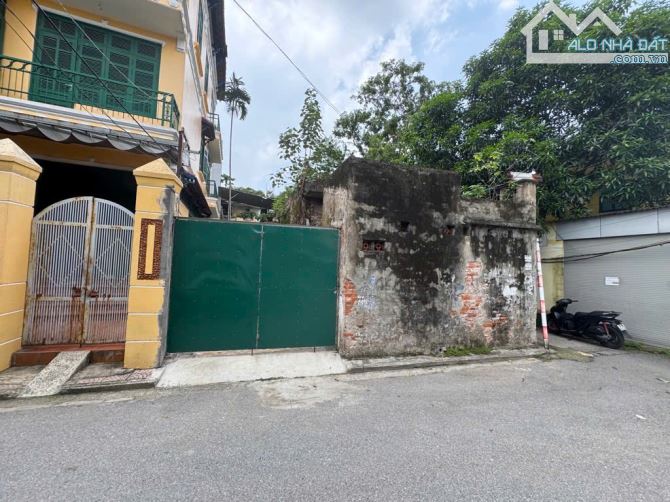 Chính chủ bán mảnh đất lô góc cực phẩm Việt Hưng, ô tô tránh nhau, dt 95m2, giá đầu tư - 1