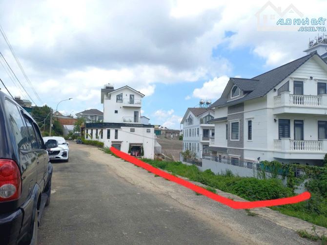 8,9 tỷ sở hữu lô đất góc 2 mặt tiền 213m², đường 8m ,Gần ngay hồ Xuân Hương_Tp Đà Lạt - 1