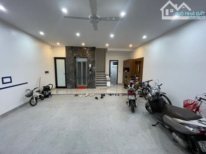 bán nhà phố nguyễn khắc viện giang biên 65m 5T MT6.3m 24.7 tỷ ô tô tránh vỉa hè kd - 1
