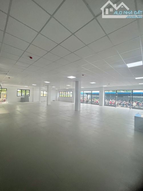 Cho thuê văn phòng cao cấp trung tâm KCN Nhơn Trạch 3 gần siêu thị Go, giá cạnh tranh - 1