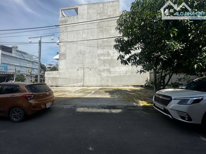 Bán lô góc 2 mặt tiền, khu dân cư Lê Bôi Phường 7 Quận 8, sổ hồng công ty, đường 20m - 1
