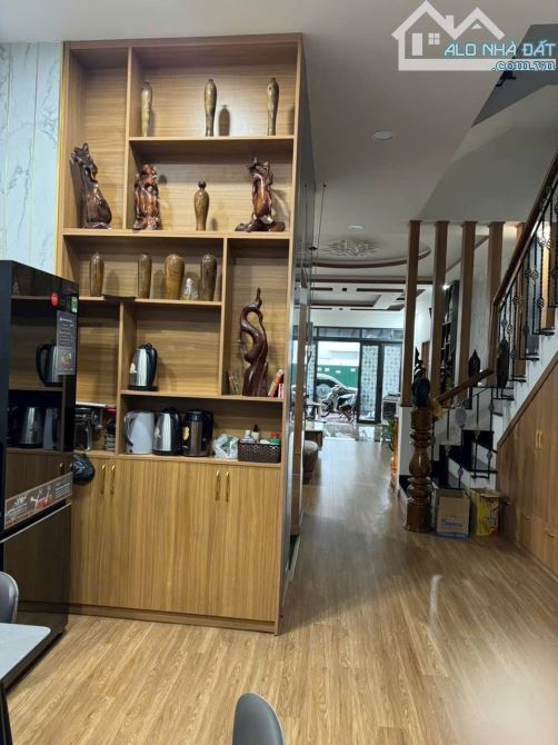 Bán nhà 4 tầng, 1 tum KĐT Hà Quang 2 Diện tích đất: 97,5m2,  5*19,5
 Giá bán nhanh: 12tỷ - 1