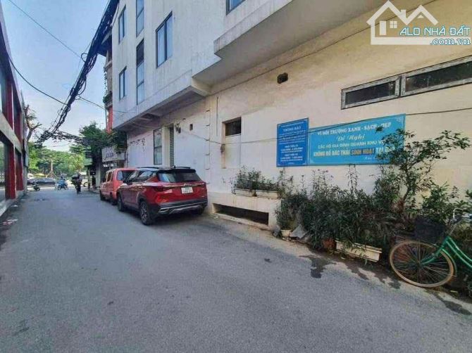 Bán nhà Hoàng Quốc Việt quận Cầu Giấy 100m2 MT5.5m-View Hồ Ô Tô Tránh Xây Toà Văn Phòng - 1