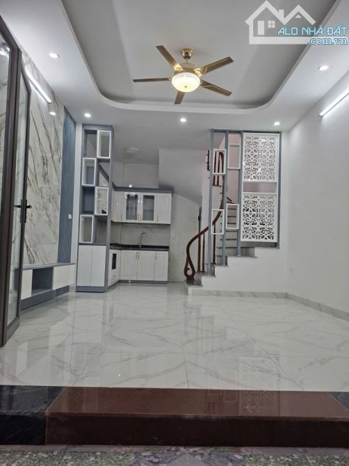 🔥 NHÀ PHỐ VIỆT HƯNG – SÁT VINHOMES – Ô TÔ TRÁNH – KD TỐT – CHỈ 5,9 TỶ! 🔥 - 1