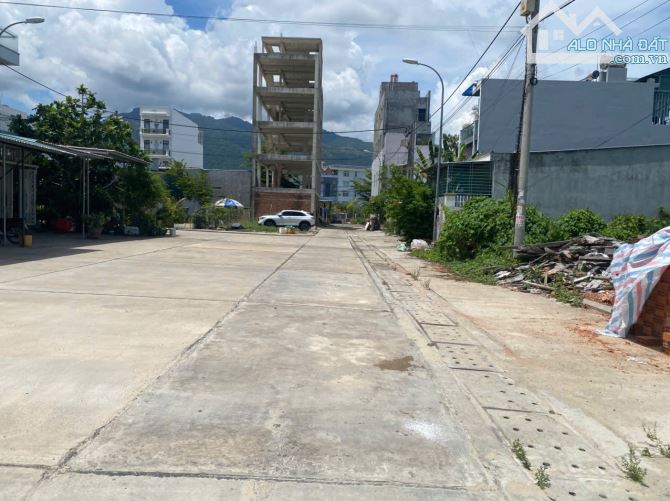 Đất TĐC Hòn Rớ 2 Phước Đồng dt 100m2 nhánh sông đường thông thoáng - 1