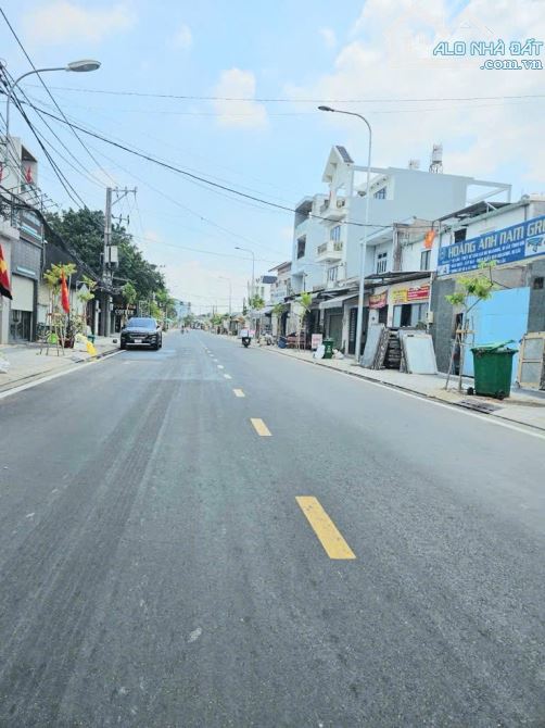 MẶT TIỀN KINH DOANH PHẠM THỊ GIÂY,120M2,NGANG ĐỈNH 6M,SÁT TÔ KÝ,THỚI TAM THÔN,HÓC MÔN - 1