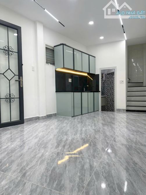 Nhà 3 tầng mới hẻm 266 Nguyễn Duy P. Chánh Hưng. Giá 2,95 tỷ TL - 1
