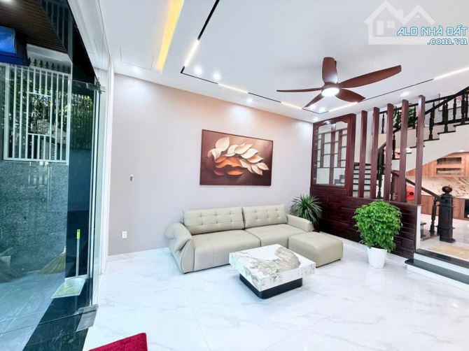 Bán nhà 3 tầng đường Cần Giuộc - Thanh Khê view chợ Hoa - 1