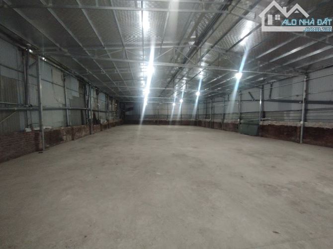 Cho thuê kho xưởng đường Đại Mỗ, Nam Từ Liêm. DT 420m2, cao 7m, mái tôn chống nóng. Giá 50 - 1
