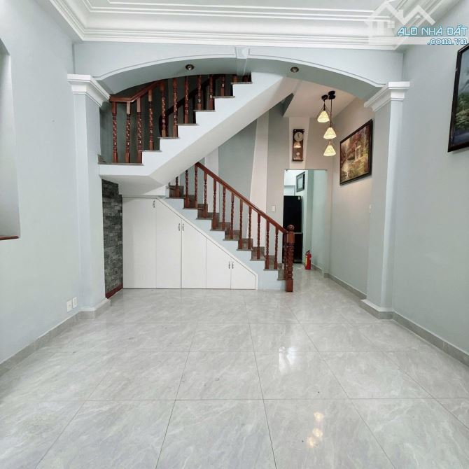Bán nhà HXH 8m khu Phan Xích Long , 5 phòng, full nội thất - 1