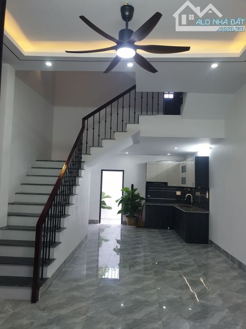 BÁN NHÀ ĐẸP 1.68 TỶ 3 TẦNG 68M2 ( TÂY NAM ) NGÕ NGUYỄN TRÃI - 1