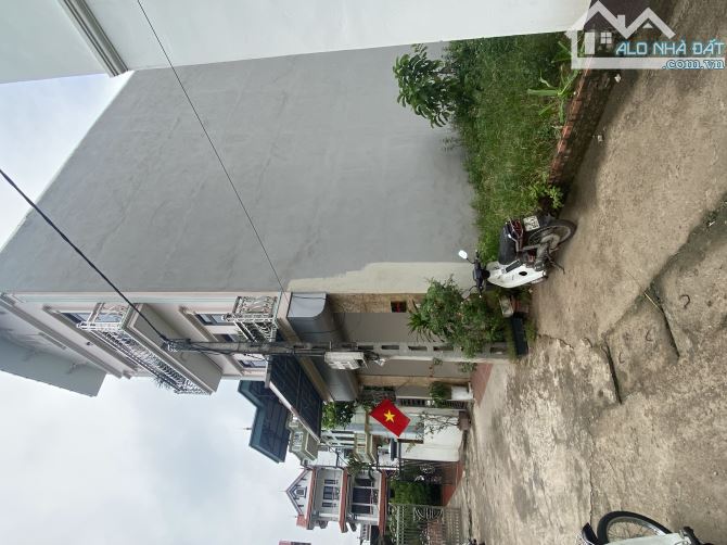 cần tiền để lo công việc Gia Đình nên cần bán lô đất - 1