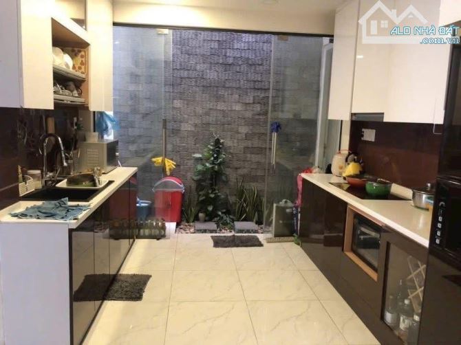 BÁN LỖ CĂN NHÀ SIÊU ĐẸP DẴN DÒNG TIỀN 20tr/th ĐƯỜNG 3/2 - quận 11 giá 5tỷ660/ 70m2 - 1