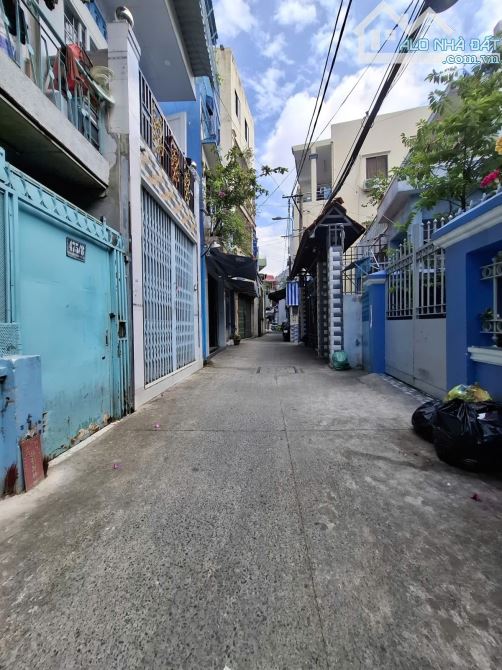 Bán nhà Tùng Thiện Vương Quận 8, 43m2, 3 tầng, tiện xây mới. - 1