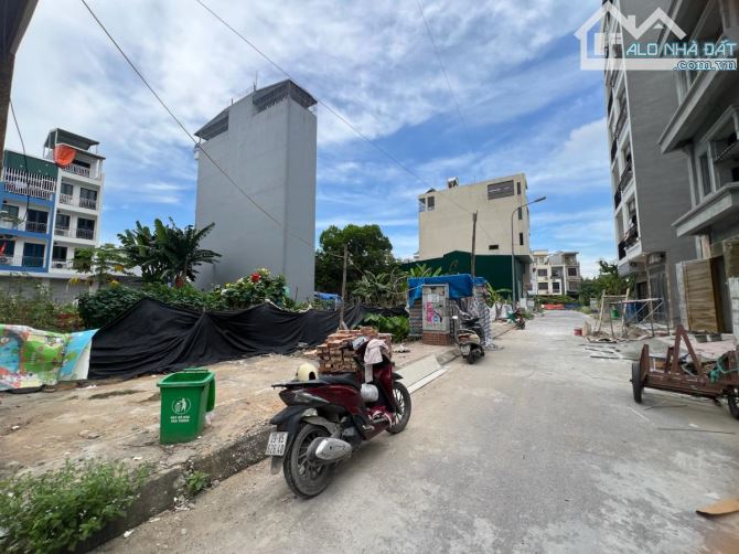 BÁN NHANH LÔ ĐẤT DV LAI XÁ HOÀI ĐỨC DT 65M MT 4.5M PHÂN LÔ VỈA HÈ Ô TÔ TRÁNH GIÁ 10.8 TỶ - 1