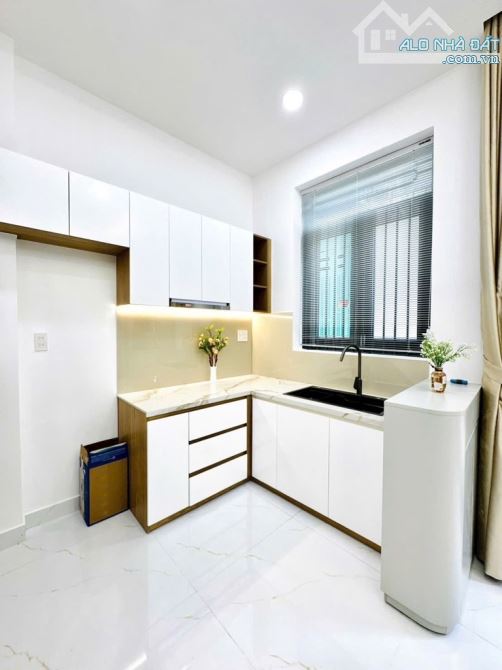 SIÊU PHẨM 3 TẦNG - HẺM 3M - NGUYỄN TRỌNG TUYỂN - PN - SỔ VUÔNG - 2PN - 24M2 - 5.8 TỶ - 1