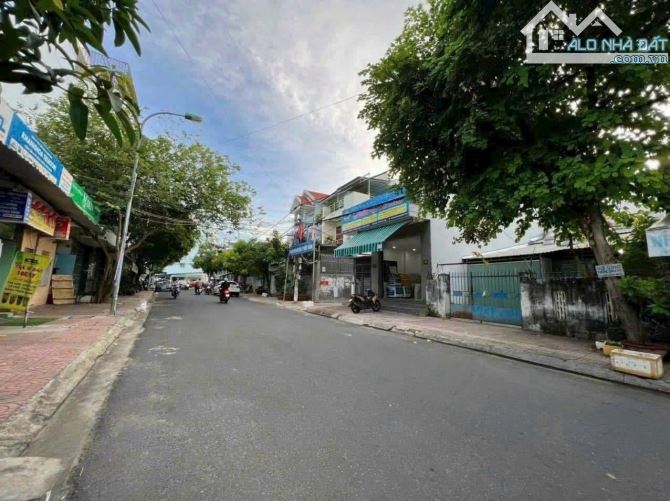 Siêu hoa hậu lô130m2 mặt 6,8m hướng ĐN đường Trương Hán Siêu rộng 13m chỉ 10,5 tỷ - 1