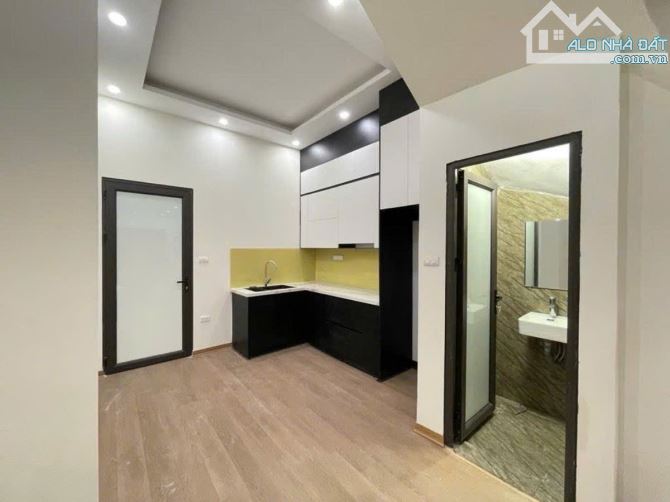 có 102, bán nhà Cổ Nhuế, 48m2, mặt tiền 4.5, mặt ngõ kinh doanh, QH ổn định - 1