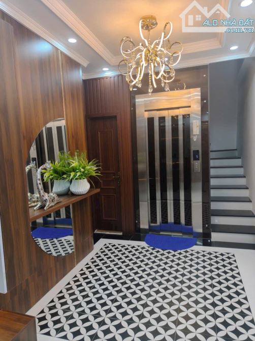 Đẳng cấp sang trọng, ngõ 409 Kim Mã, oto 20m, full nội thất thang máy, 46m2. Giá 15.5 tỷ - 1