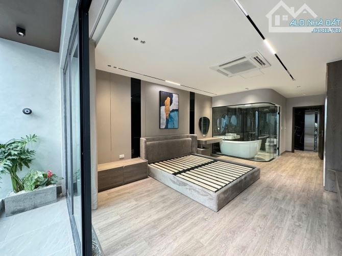 Giảm giá 1 tỷ, bán nhà Nguyễn Văn Cừ, 7 tầng thang máy, 60m2, mt 4.6, về ở ngay, 16.8 tỷ - 1
