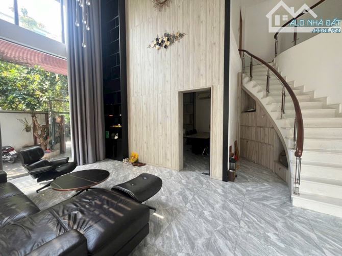 Cho thuê biệt thự ngang 10m, full nội thất, khu dân cư Bình Trưng Nguyễn Duy Trinh - 1