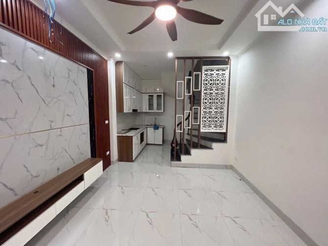 Giá tốt Phương Viên - Song Phương, 32m2*5T. 3PN, gần đại lộ, gần chợ Vạng. Giá 4,35 tỷ - 1