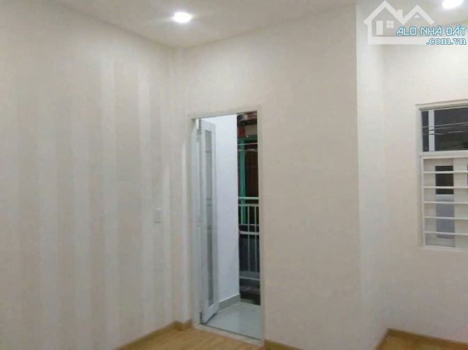 Bán nhà 1 trệt 1 lầu mới đẹp sổ riêng thổ cư gần ngã ba thành,  Trung Dũng - 1