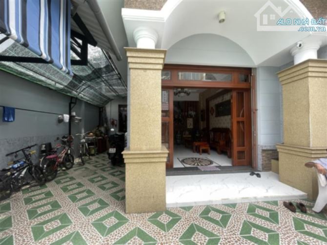bán biệt thự tân cổ điển, p11, gò vấp - 21 tỷ, 164m2, full nội thất nhập khẩu. - 1