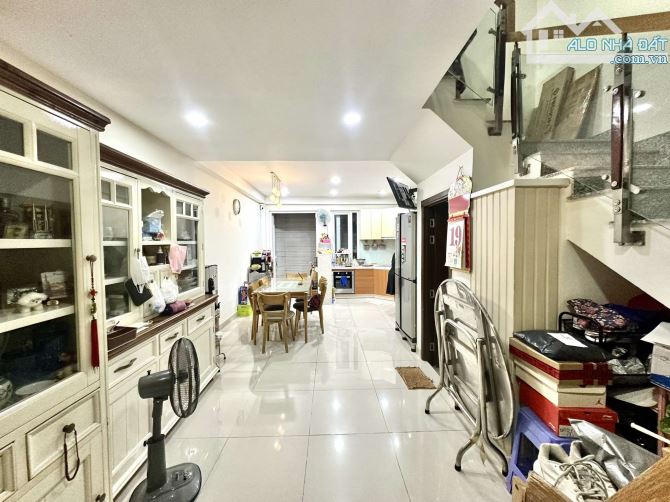 CHỦ ĐỊNH CƯ BÁN GẤP NHÀ NGUYỄN KIM, QUẬN 10. GIÁ 4,2TỶ/78M2. SỔ CHÍNH CHỦ HOÀN CÔNG ĐỦ - 1