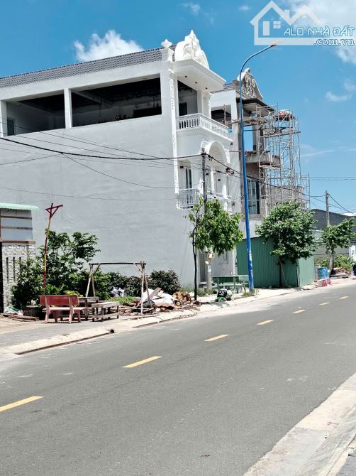 CHỦ GỬI BÁN LÔ ĐẤT ĐƯỜNG NHỰA VỈA HÈ - TĐC PHƯỚC HẢI XUNG QUANH TOÀN NHÀ LẦU ĐẸP - 1