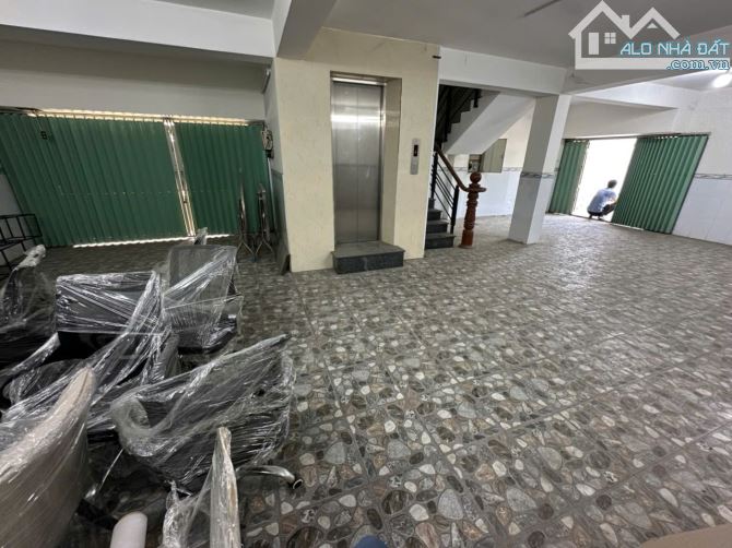 CHO THUÊ TOÀ NHÀ 7 TẦNG - THANG MÁY - LÔ GÓC 2 MẶT TIỀN KINH DOANH - 1250M2 SỬ DỤNG - 1