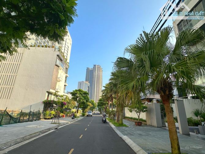 VIP BIỂN! BÁN ĐẤT TẶNG NHÀ 3 TẦNG 585M² - 134,3 TỶ - MT VÕ NGHĨA - Q. SƠN TRÀ - 1
