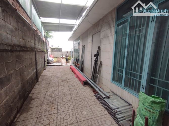 Bán nhà 2 mặt tiền 10 x 30 đường Huỳnh Văn Nghệ giá 26 tỷ bao đẹp - 1
